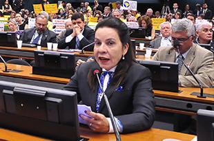Deputada Raquel Muniz (MG)