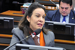 Deputada Raquel Muniz (MG)