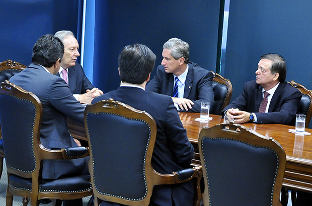 Deputado Rogério Rosso (DF) com o ministro Ricardo Lewandowski - Fotos: Cláudio Araújo